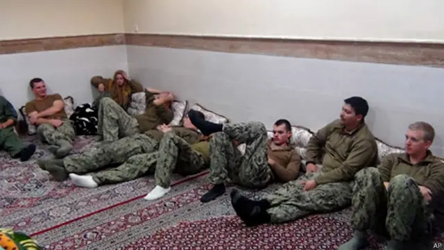 被伊朗扣押的十名美国海军士兵