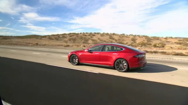 یہ کار ایک بار چارج کرنے پر 346 کلو میٹر تک چل سکتی ہے