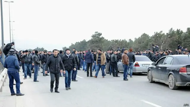 Azərbaycanın bir neçə bölgəsində bahalaşma və işsizliyə görə etiraz aksiyaları keçirilib