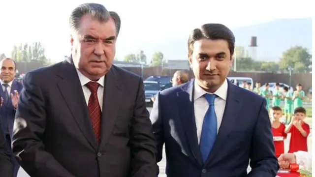 Таҳлилчиларга кўра, конституция 28 ёшли Рустам Имомали учун ўзгартирилаётган бўлиши мумкин