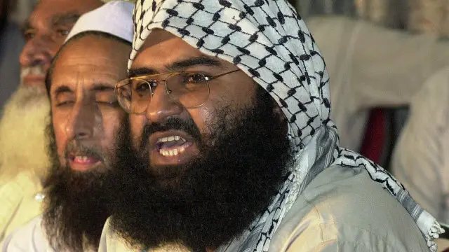 ابھی تک یہ واضح نہیں ہے کہ تنظیم کے سربراہ مسعود اظہر کو تحویل میں لیا گیا ہے یا نہیں