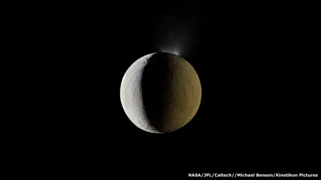 Композитная мозаичная фотография. Кассини, 25 декабря 2009 года. Фото: Nasa/JPL-Caltech/Space Science Institute/Michael Benson, Kinetikon Pictures