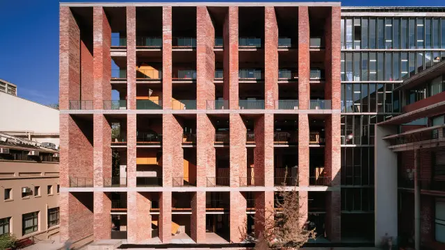 Escuela de Medicina, Universidad Católica de Chile. Foto: Roland Halbe/ELEMENTAL