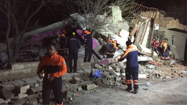 Reruntuhan markas polisi