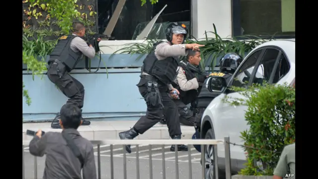 Полицейские