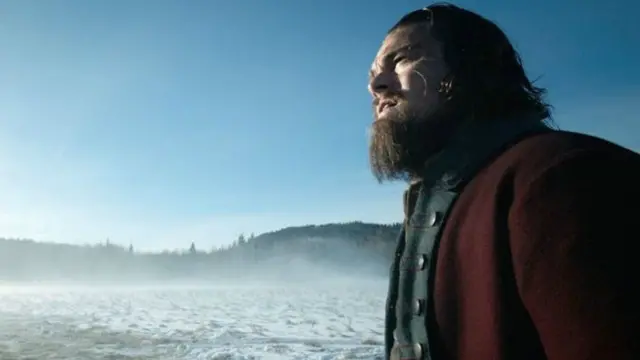 فيلم "العائد" قد يمنح ليوناردو ديكابريو جائزة أحسن ممثل