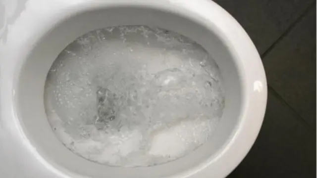 你被厕所马桶弄伤的机率都要大于中奖