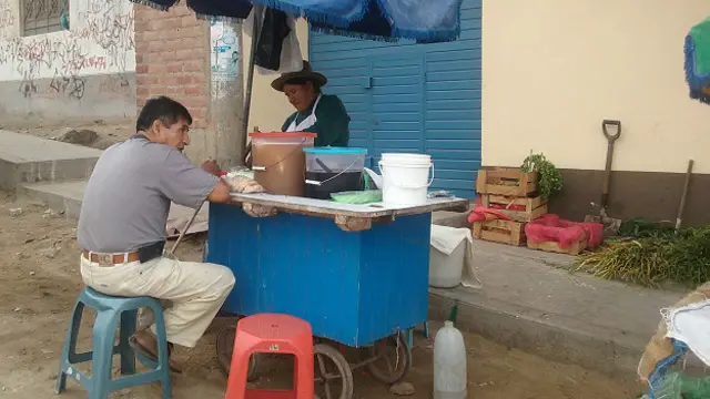 Puesto de venta de refrescos en Villa El Salvador