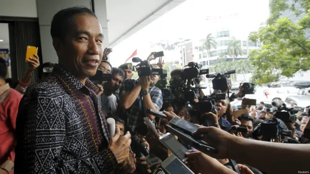 印尼总统面临社会呼吁加大严惩强奸儿童的罪犯。