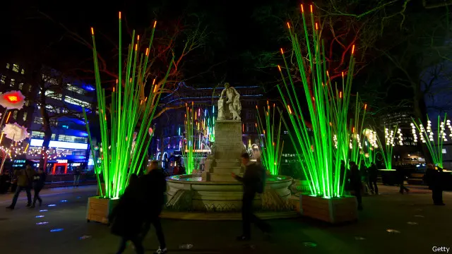 "Vườn ánh sáng" ở Leicester Square