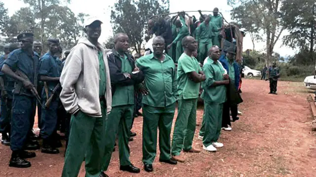 Bane, barimwo na Gen Cyril Ndayirukiye (yambaye umupira wera), bakatiwe gupfungwa ubuzima bwose