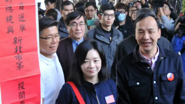 Eric Chu adalah mantan profesor akuntansi yang populer di kalangan pemuda partai.