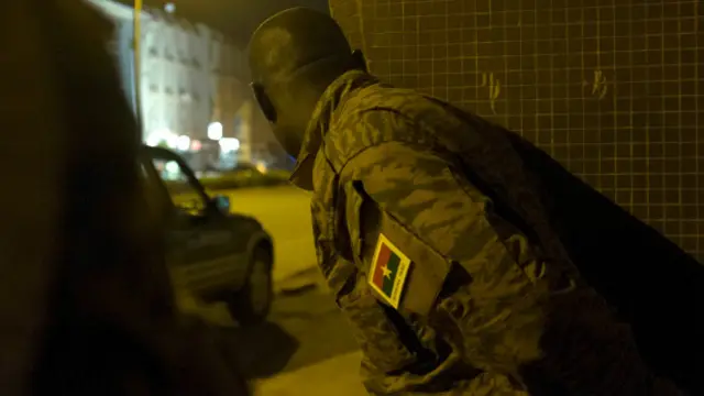 Поступают непроверенные сообщения о новом нападении на близлежащий отель