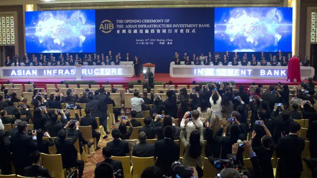 توقع کی جارہی ہے کہ پہلے پانچ سے چھ برسوں کے دوران اے آئی آئی بی دس سے 15 ارب ڈالر سالانہ قرض فراہم کرے گا