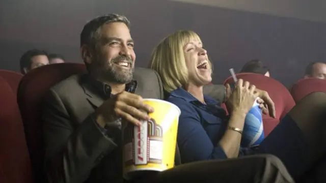 Джордж Клуні та Френсіс Макдорманд у фільмі "Після прочитання спалити"