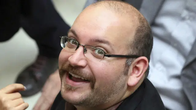 Jason Rezaian là phóng viên của Washington Post, bị Iran bắt giữ với các cáo buộc trong đó có tội danh gián điệp