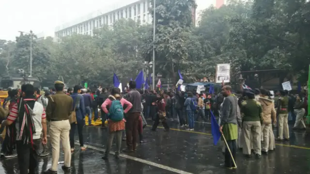 रोहित वेमुला की मौत के विरोध में दिल्ली में प्रदर्शन.