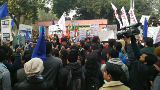 रोहित वेमुला, प्रदर्शन