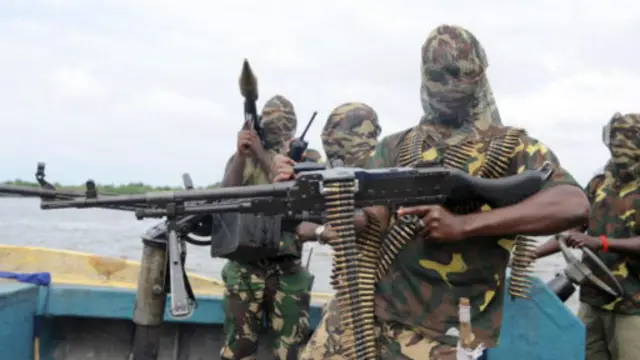 Buhari ya sha alwashin murkushe tsagerun Naija Delta.