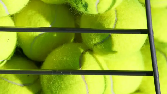 Теннисные мячики