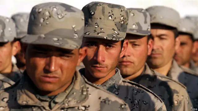 هرب المهاجمون مع اسلحتهم وانضموا الى حركة طالبان