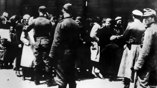 Хуберт З.«ССтин» санитардык командасынын мурдагы унтер-офицери, «өлүм лагеринде» 1944-жылдын 15-август айынан 14-сентябрга чейин кызмат кылган.