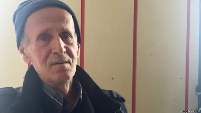 İskan Erenuluğ, gazi olarak her yıl ziyarete gittiği Çanakkale'de ölenler arasında Kürtlerin sayısının da yüksek olduğunu söylüyor.