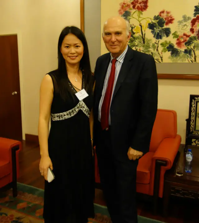 作者與凱布爾爵士合影