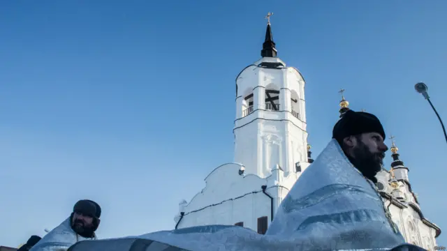 روس میں سائیبریا کے دور دراز علاقے میں ہر سال چھ جنوری کو ظہور مسیح کا تہوار منایا جاتا ہے۔ 