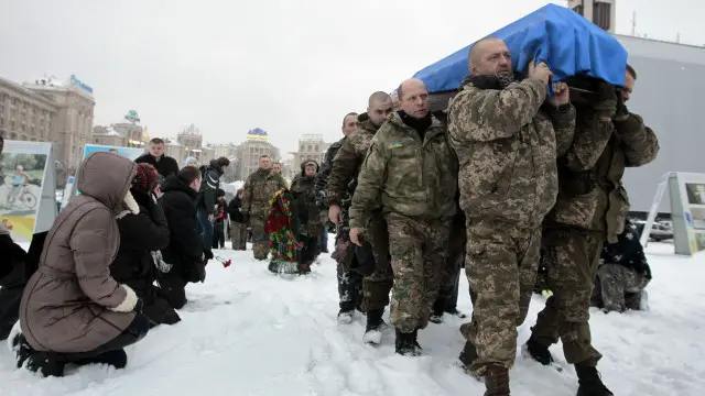 Прощання з тілом українського солдата, вбитого снайпером у зоні АТО 