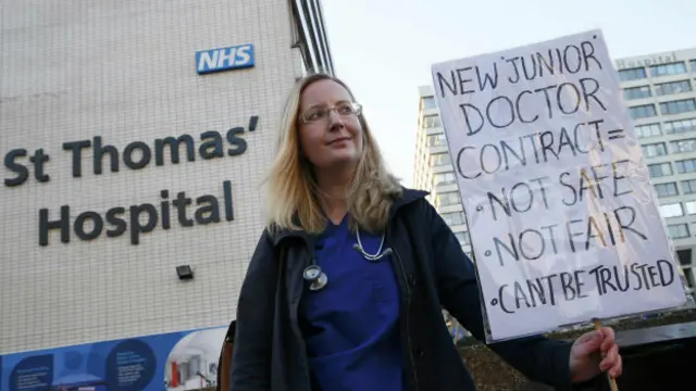 Протест врачей-стажеров в Британии