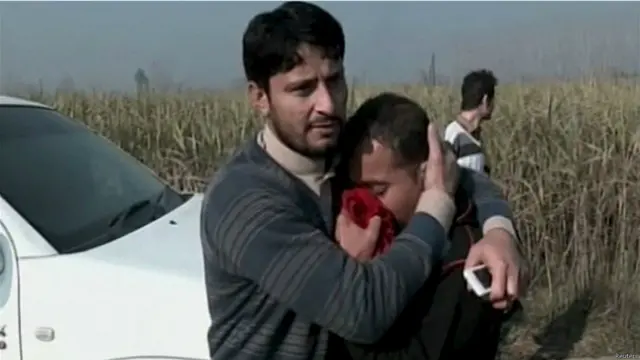 ایک عینی شاہد طالب علم نے بی بی سی اردو کے نامہ نگار عزیز اللہ خان کو بتایا کہ حملہ آور یونیورسٹی کے عقب میں واقع گیسٹ ہاؤس کی جانب سے داخل ہوئے اور فائرنگ شروع کر دی۔