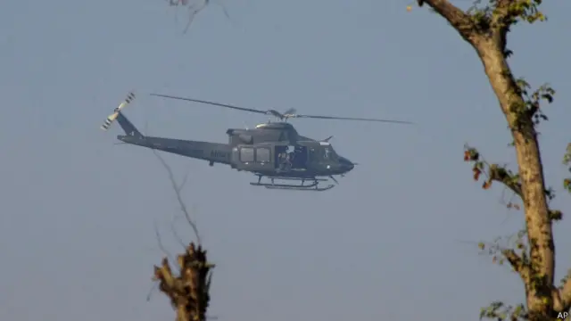 علاقے کو گھیرے میں لے کر آپریشن شروع کر دیا گیا جبکہ اس دوران علاقے کی فضائی نگرانی بھی کی گئی