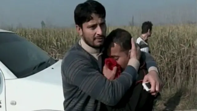 Плачущие люди