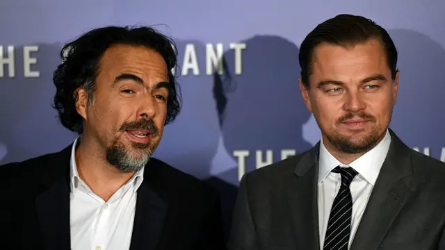 Алехандро Гонсалес Иньярриту и Леонардо Ди Каприо на премьере фильма