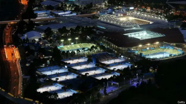 یہ الزامات اُس وقت سامنے آئے ہیں جب بی بی سی اور بزفیڈ نیوز کی تحقیقات میں اِس بات کا انکشاف ہوا تھا کہ گذشتہ دہائی کے دوران ٹینس میں مبینہ طور پر غیر قانونی طریقوں سے سٹے بازی کی گئی