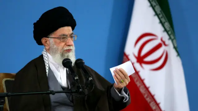 يعاني أية الله خامنئي متاعب صحية، وربما يضطر مجلس الخبراء لاختيار خلف له