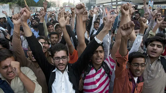 یونیورسٹی پر حملے میں 20 افراد ہلاک اور 20 زخمی ہوئے ہیں۔ہلاک ہونے والوں میں یونیورسٹی کے شعبۂ کیمیا کے ایک پروفیسر اور متعدد طلبہ بھی شامل ہیں۔