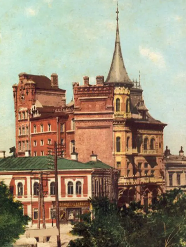 "Замок барона" на Ярославовім Валу, 1