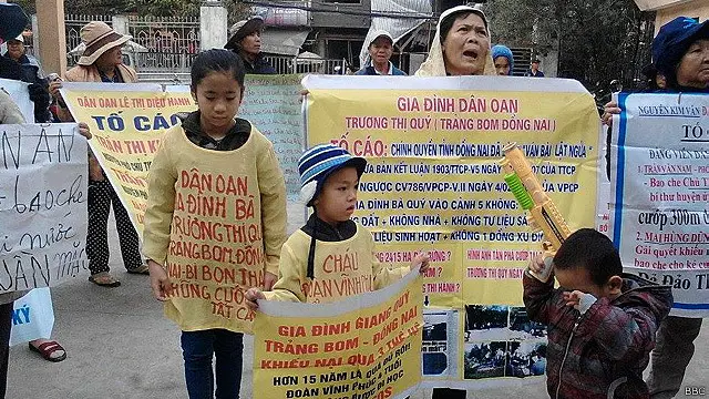 Người dân khiếu kiện đất đai đến từ nhiều vùng miền trong cả nước và thuộc nhiều tầng lớp, lứa tuổi.