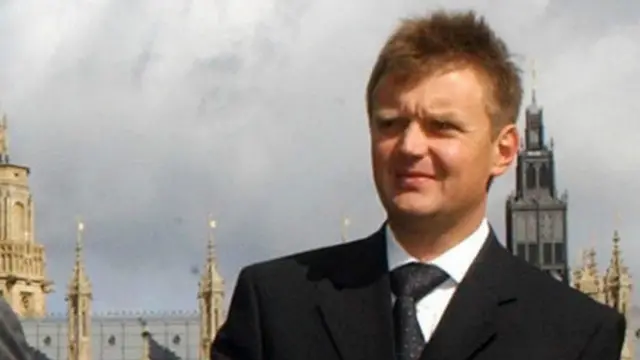 Alexander Litvinenko, Kasım 2006'da polonyum 210 radyoaktif maddesinden zehirlenerek hayatını kaybetmişti.