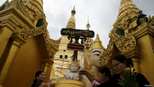 人們相信仰光大金塔供奉著四位佛陀的遺物 