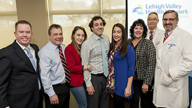 La familia de Justin también pensó que el joven había muerto, hasta que el doctor Coleman entró en acción.