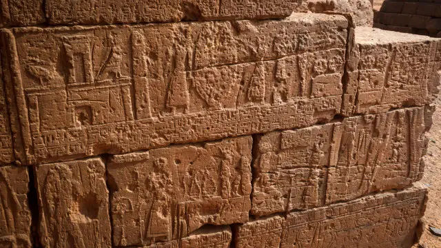 Tallas en las pirámides