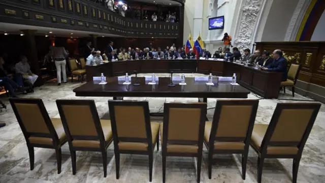 sillas vacías de ministros