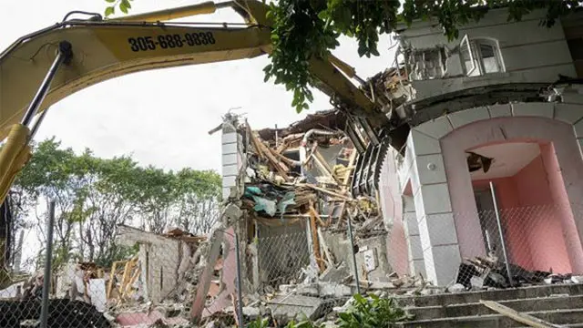 Casal americano decidiu demolir casa de Escobar para desvendar mistérios que a construção escondia