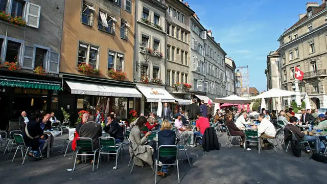 Уличные кафе в Женеве