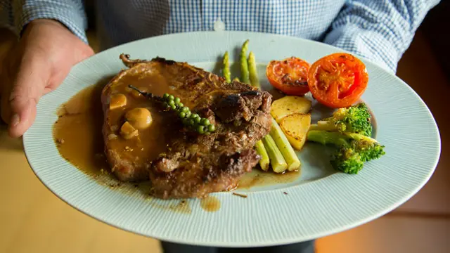 Стейк на косточке