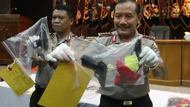 Badrodin Haiti dan Anton Charliyan 