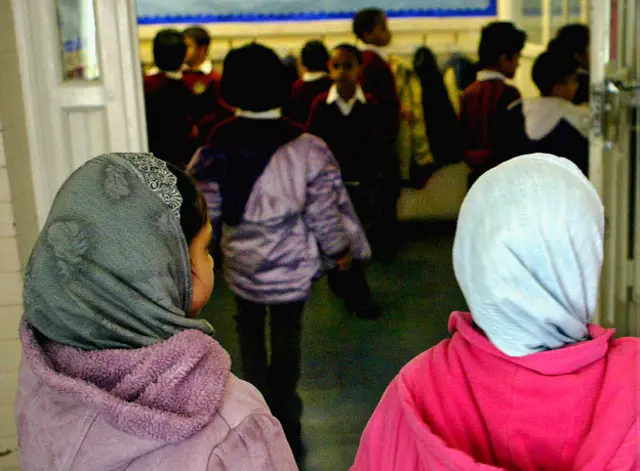 Школьницы-мусульманки в Англии